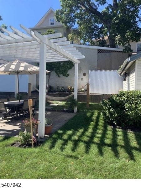 Building Photo - 15 Hackensack St