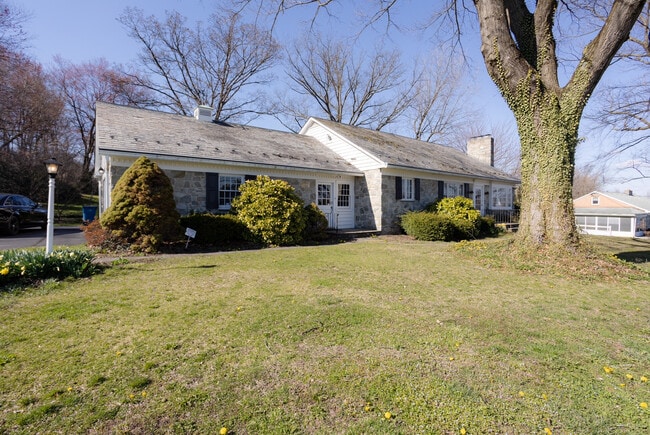 Building Photo - 1622 Stony Battery Rd