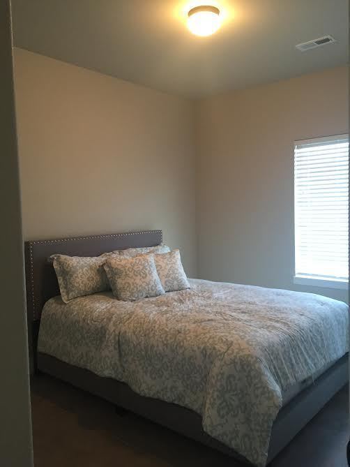 Building Photo - 3426 Sunflower Dr