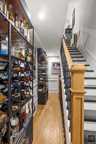 Building Photo - Gorgeous Townhome in Bed Stuy!