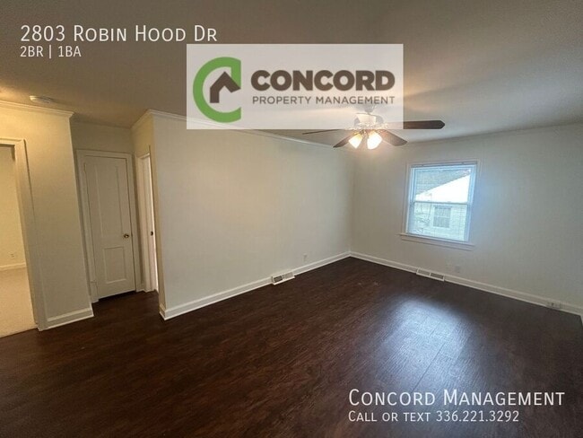 Building Photo - 2803 Robin Hood Dr