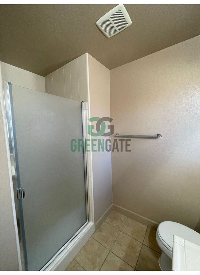 Building Photo - Charming 3 Bedroom 2 Bath Modesto home ava...