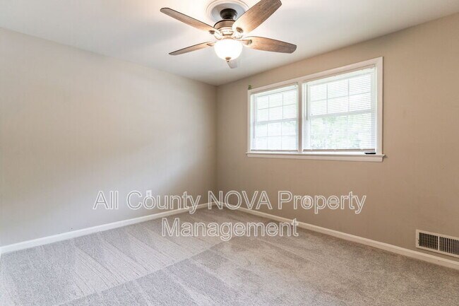 Building Photo - 4126 Lenox Dr