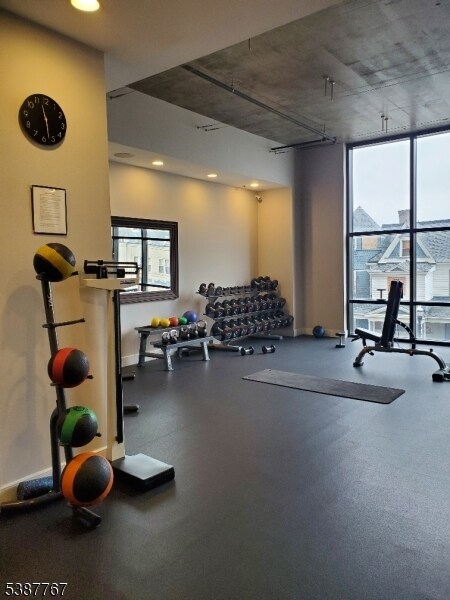 Building Photo - 1 Carriage City Plz