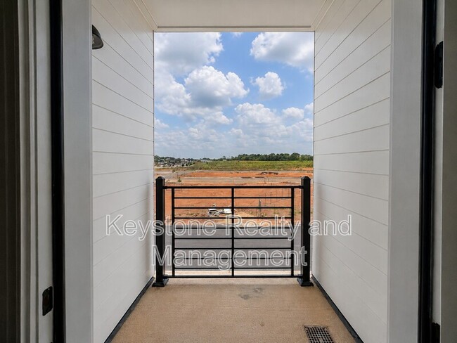 Building Photo - 2425 Pea Ridge Rd
