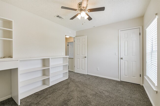 Building Photo - 2711 Weald Way Ct