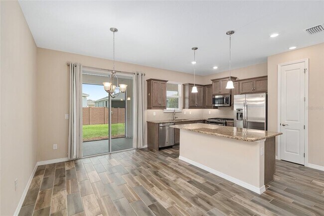 Building Photo - 5587 NW 40th Pl