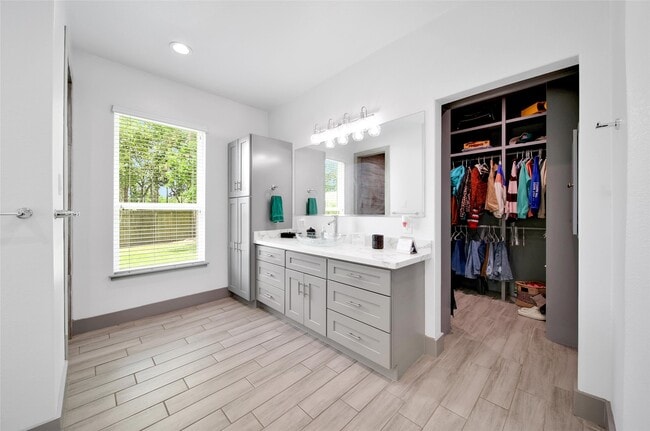 Building Photo - 28402 Calaveras Creek Ct