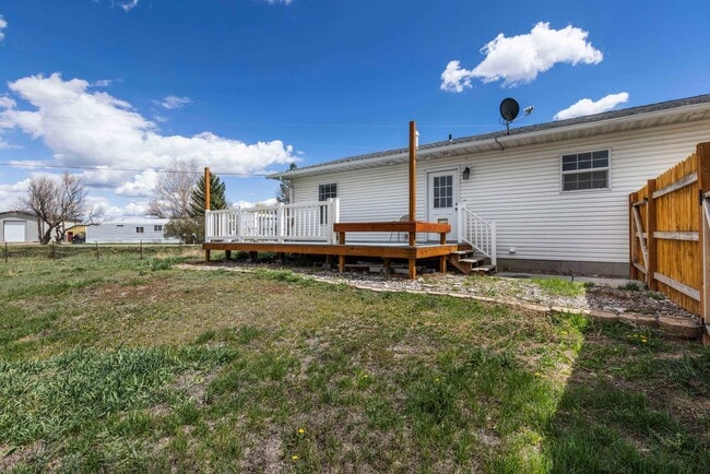 Building Photo - 4-Bed 2-Bath Hidden Gem on a Quiet Cul-de-Sac in Idaho Falls – Move-In Ready!
