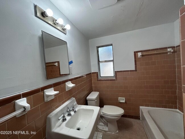 Building Photo - 3105 Nolan St