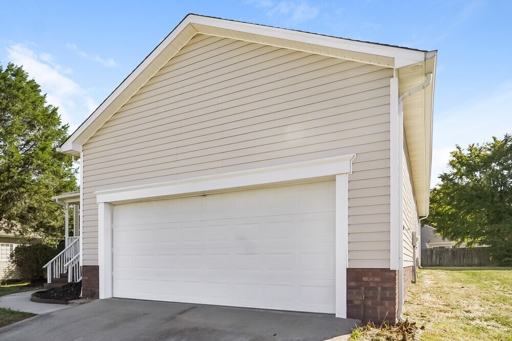 Building Photo - 1231 Piney Church Rd