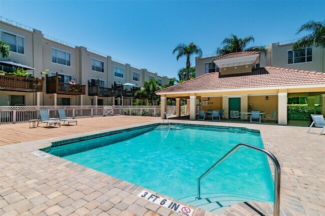 Building Photo - 3183 Bayshore Oaks Dr