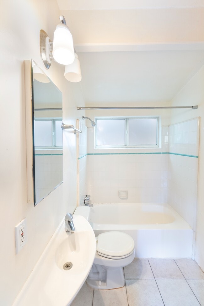 Building Photo - 2924 Arriba Way