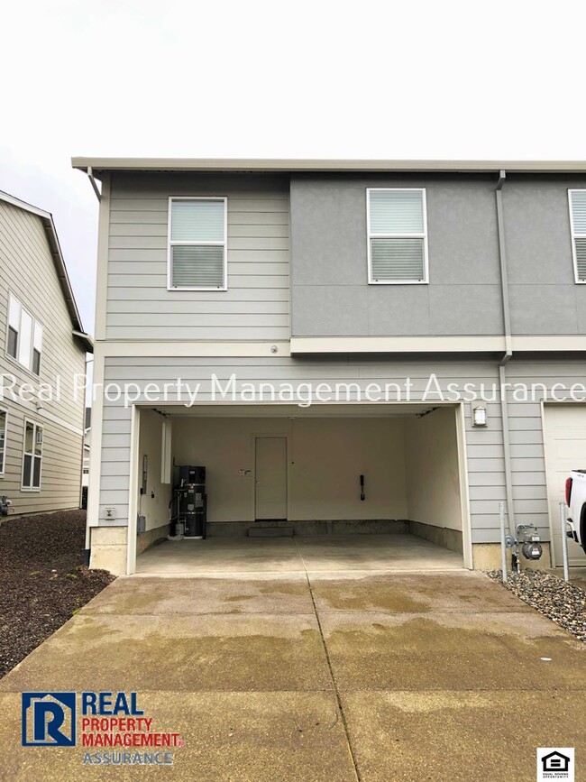Building Photo - 7943 SE Engelmann St
