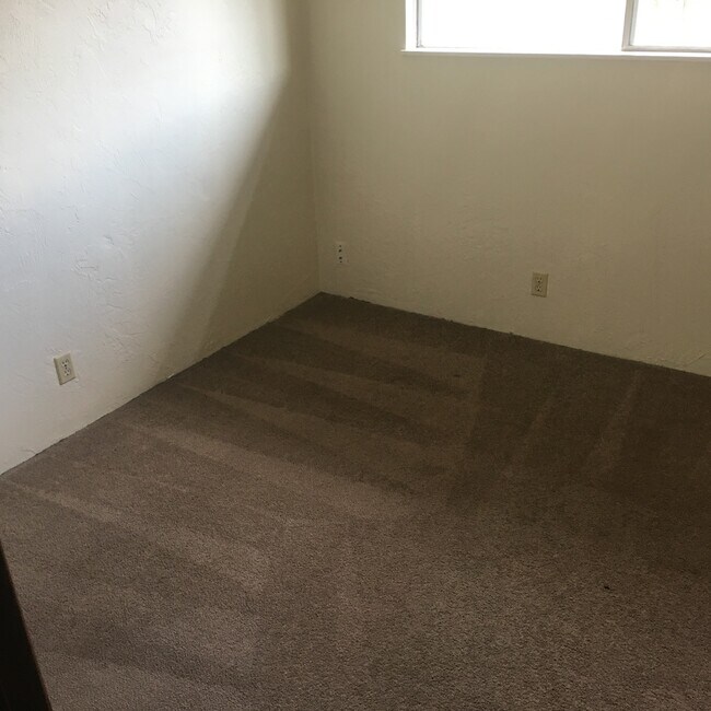 Building Photo - 1754 Rainbow Loop