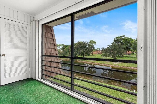 Building Photo - 4151 Oak Terrace Dr