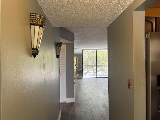 Building Photo - 1800 SW 81st Ave