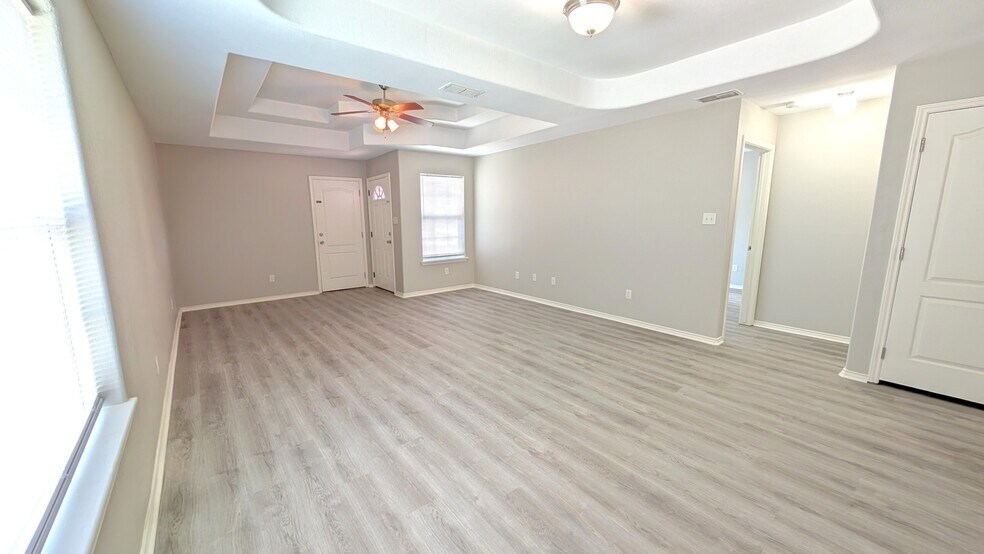 Building Photo - 3601 N Arroyo Park Ln