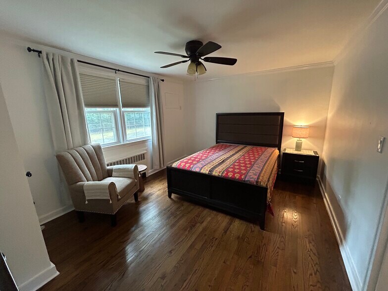 Building Photo - 445 Morris Ave