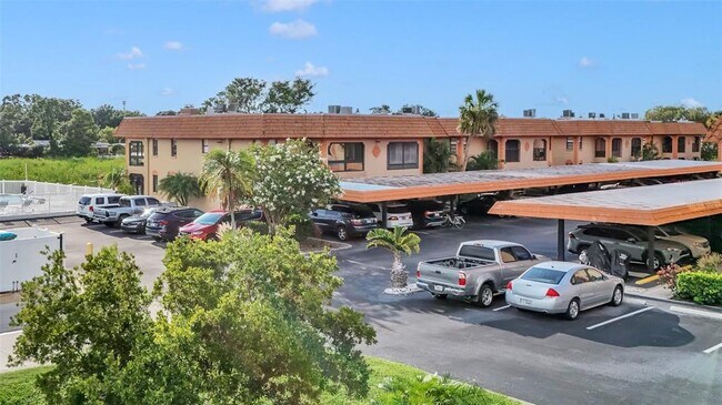 Primary Photo - 10192 Seminole Island Dr