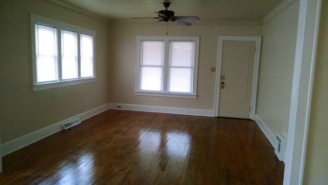 Building Photo - 1939 Terrace St