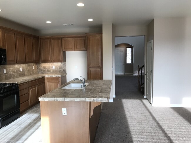 Building Photo - 1235 Bluegrass Ct