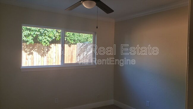 Building Photo - 72 Amelia Way