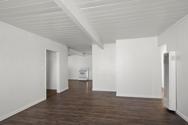 Building Photo - 5415 Lenox Dr