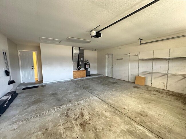 Building Photo - 5261 SE 15th Ave