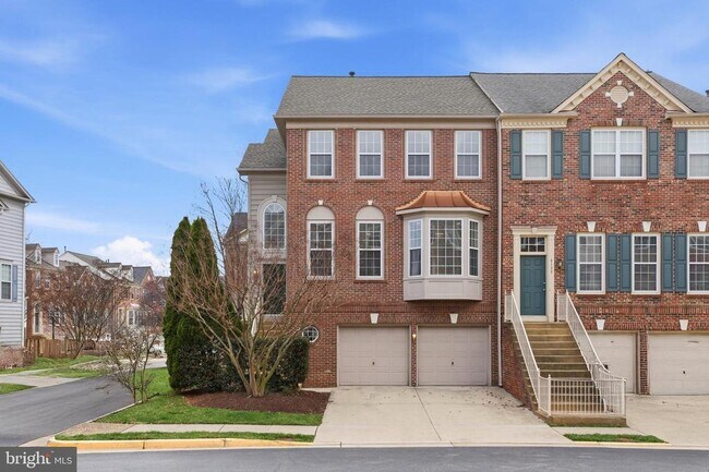 Building Photo - 6137 Manchester Park Cir