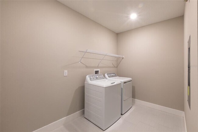 Building Photo - 7714 S Faul St