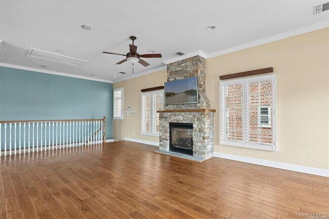 Building Photo - 434 E Broadway