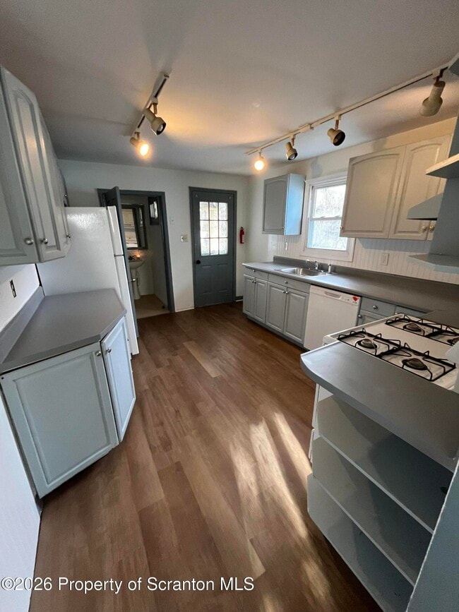 Building Photo - 161-163-163 W Parker St