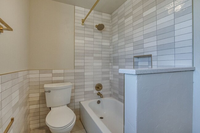 Building Photo - Updated one bed/one bath near Linwood in OKC