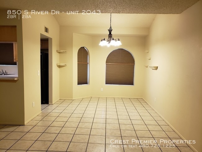Building Photo - Questa Vida Condo