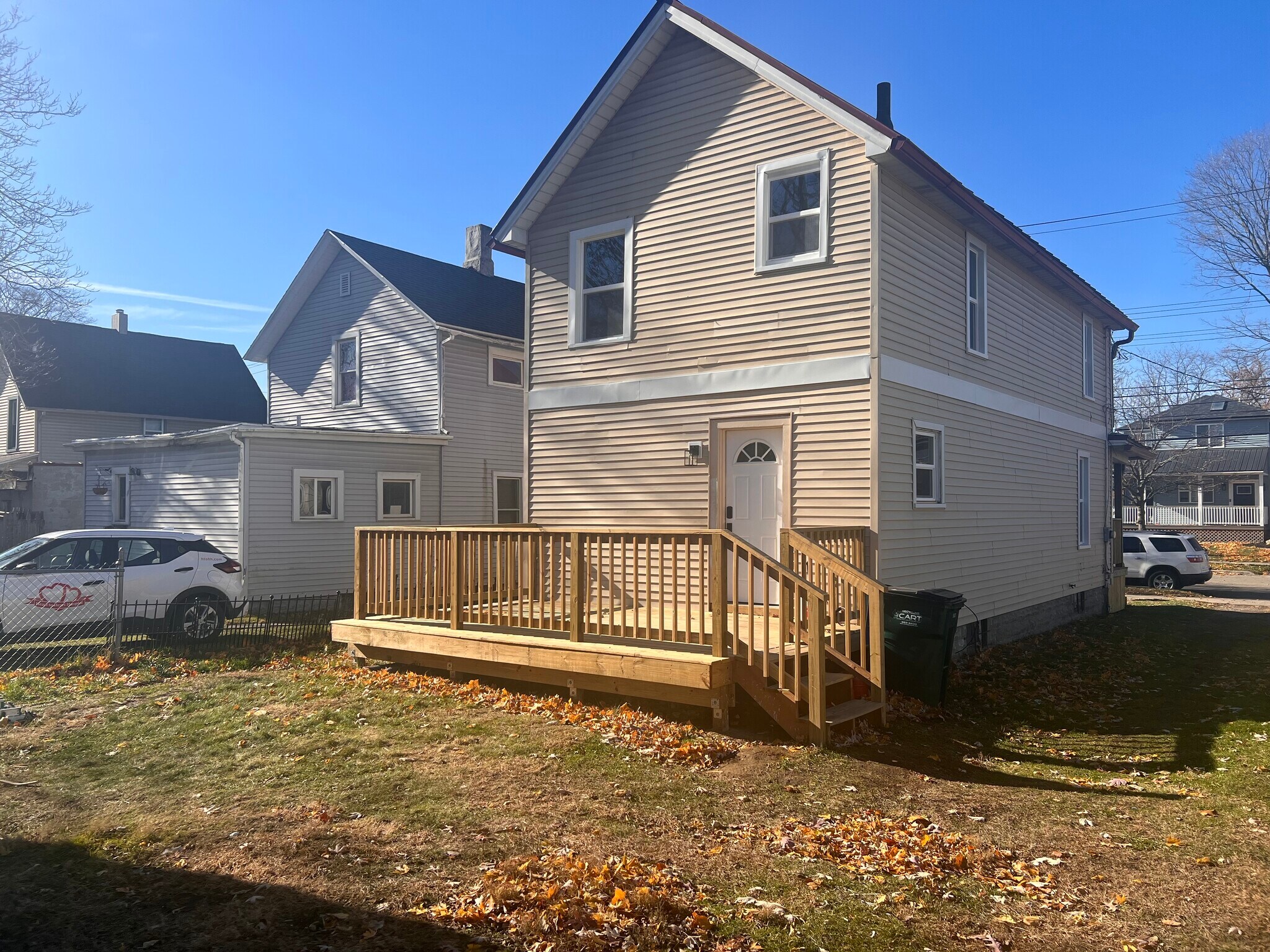 Building Photo - 1410 Center St