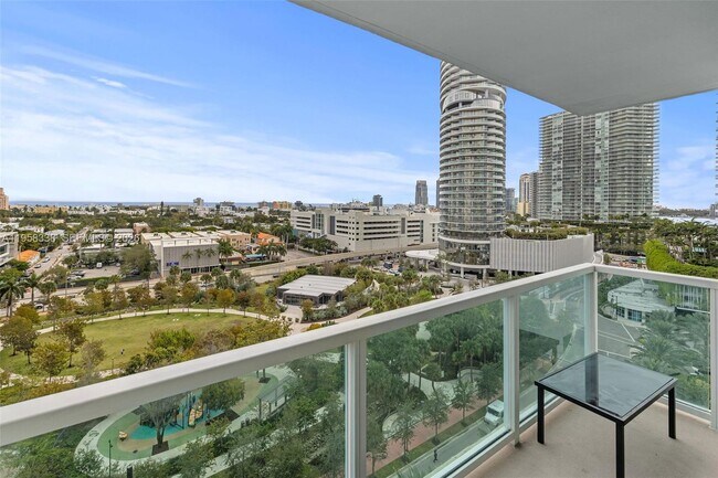 Building Photo - 650 West Ave