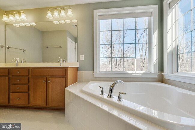 Building Photo - 42668 Keiller Terrace