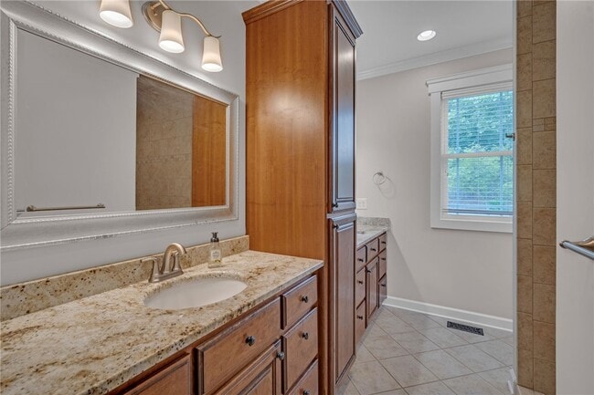 Building Photo - 137 Crawford Lake Dr