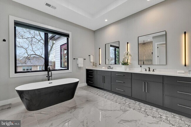 Building Photo - 1100 Balls Hill Rd