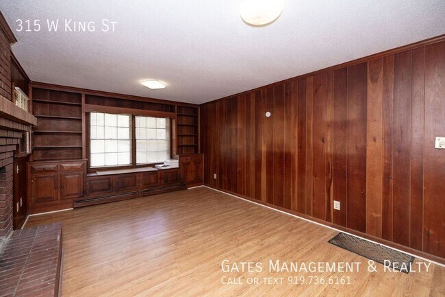 Building Photo - 315 W King St