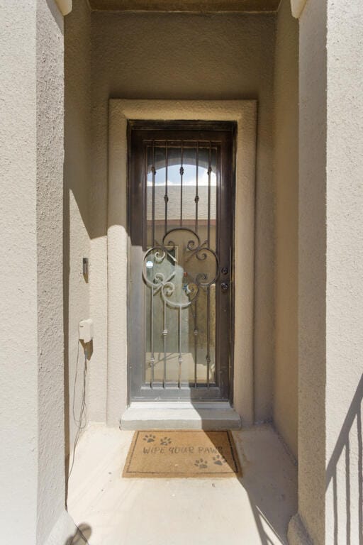 Building Photo - 14242 John Scagno