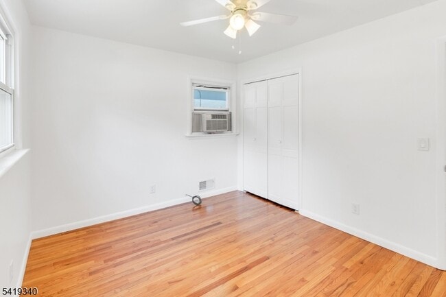 Building Photo - 80 White Meadow Rd