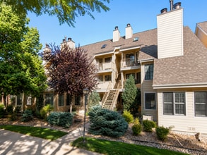 Building Photo - Price reduced!! Luxury 2 Bed 1 Bath Condo w/ ATTACHED GARAGE
