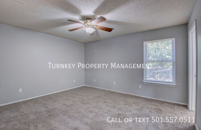 Building Photo - 1424 Mesquite Dr