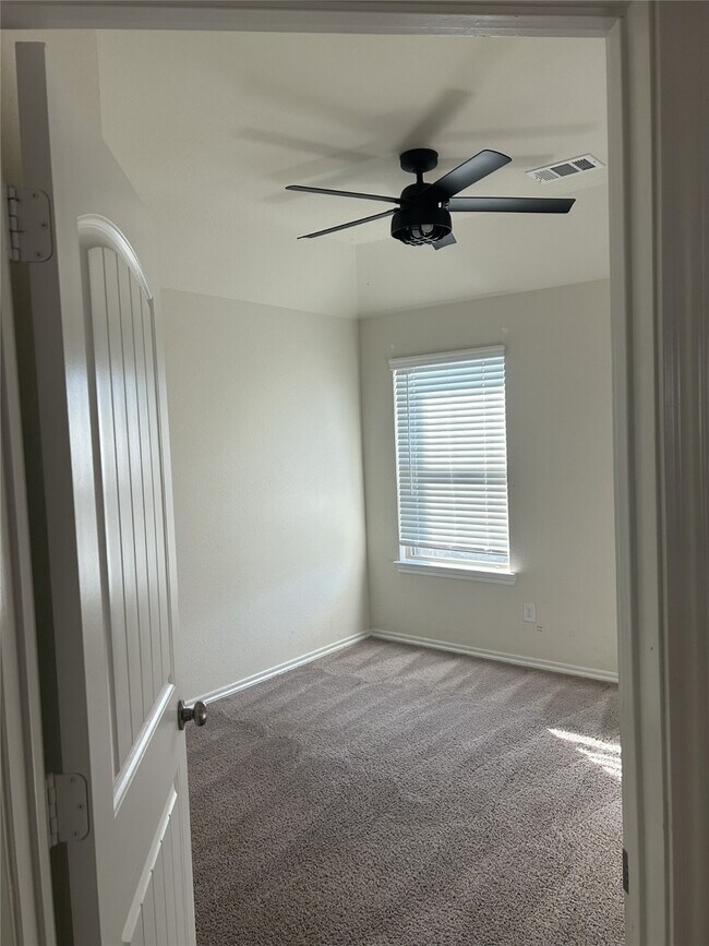 Building Photo - 25623 Bottlebrush Sedge St