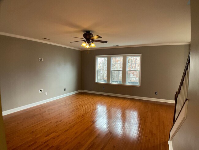 Building Photo - 300 Large Oak Ln