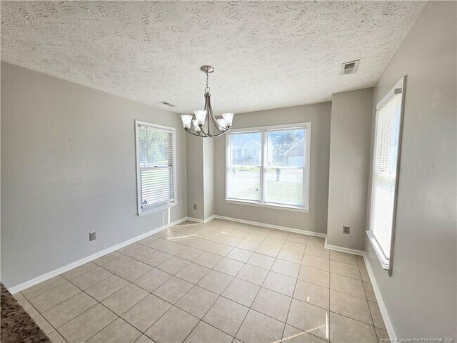 Building Photo - 2419 Lull Water Dr
