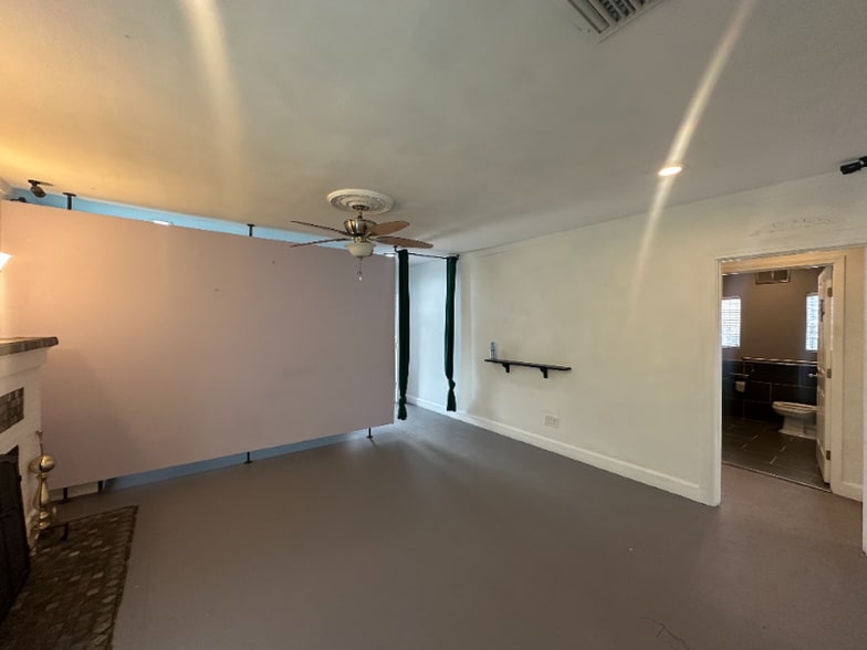 Building Photo - 402 18th St