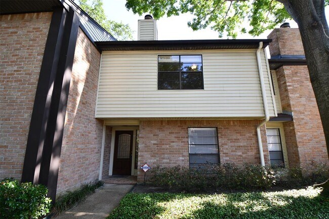 Primary Photo - 2596 Bering Dr